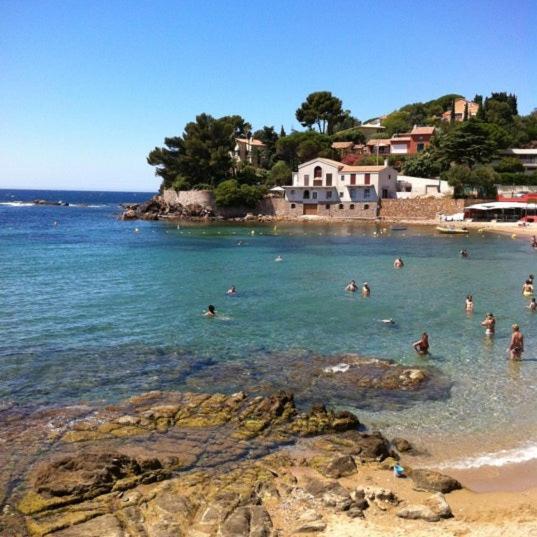 Charmant Bas De Villa Avec Terrasse A Proximite De La Plage Et Du Port Carqueiranne Exterior foto
